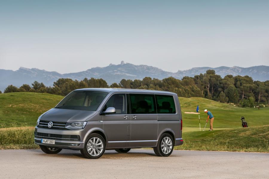  Volkswagen Multivan 2015 года  (фото 8 из 20)